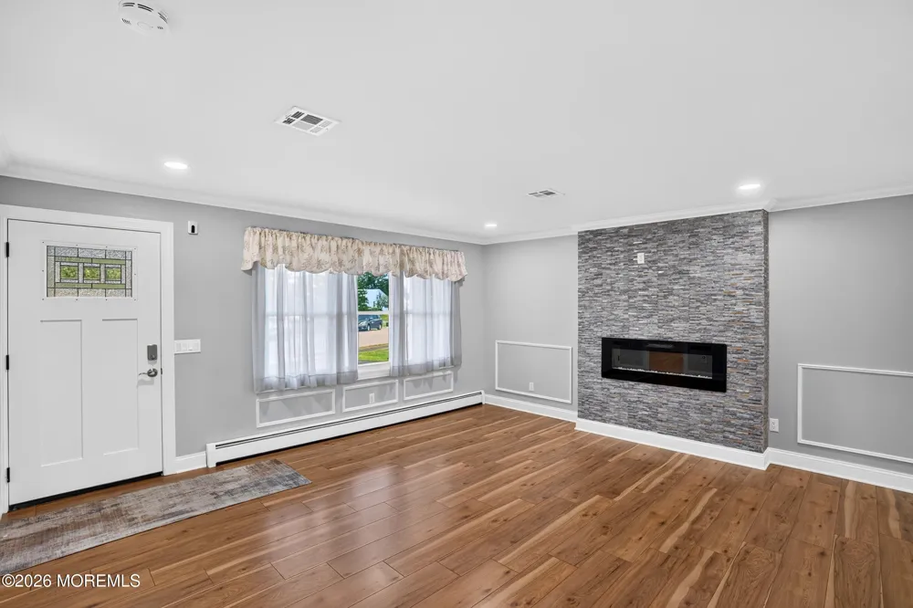 5 Shaw Court Toms River, NJ 08757