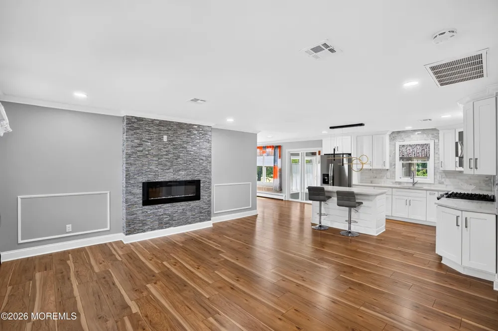 5 Shaw Court Toms River, NJ 08757