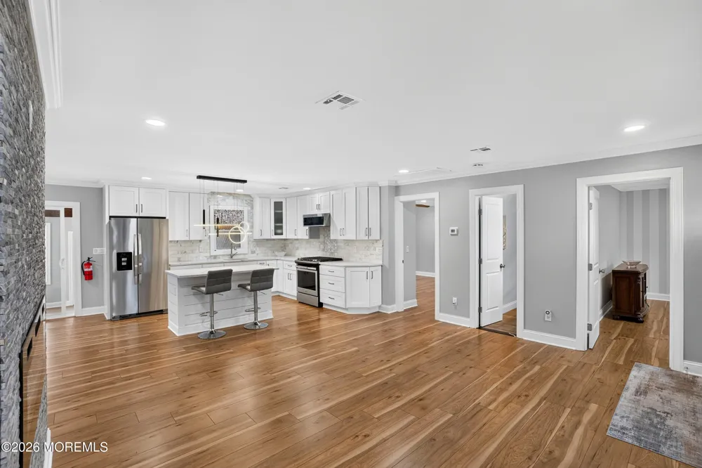 5 Shaw Court Toms River, NJ 08757