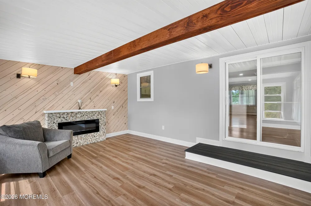 5 Shaw Court Toms River, NJ 08757