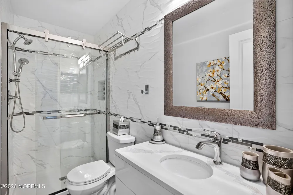 5 Shaw Court Toms River, NJ 08757