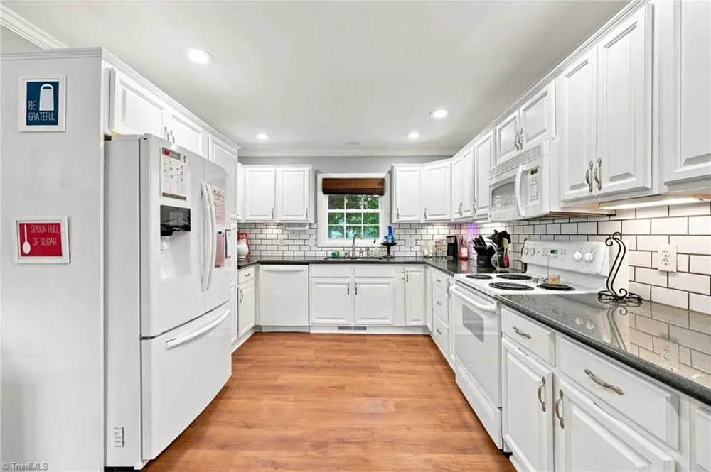 1008 Augusta Court Kernersville, NC 27284