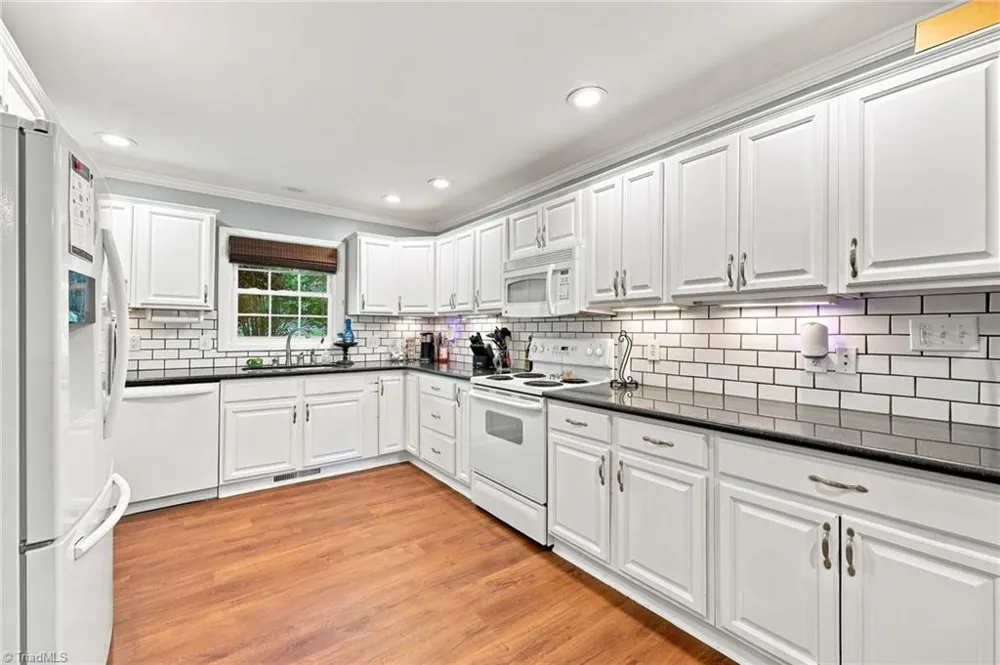 1008 Augusta Court Kernersville, NC 27284