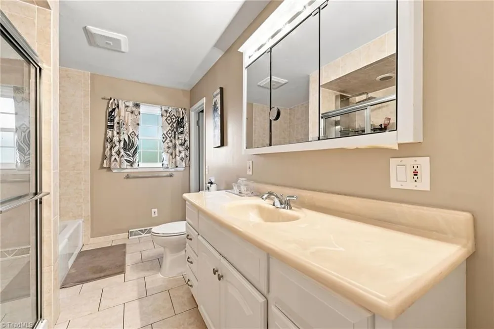 1008 Augusta Court Kernersville, NC 27284