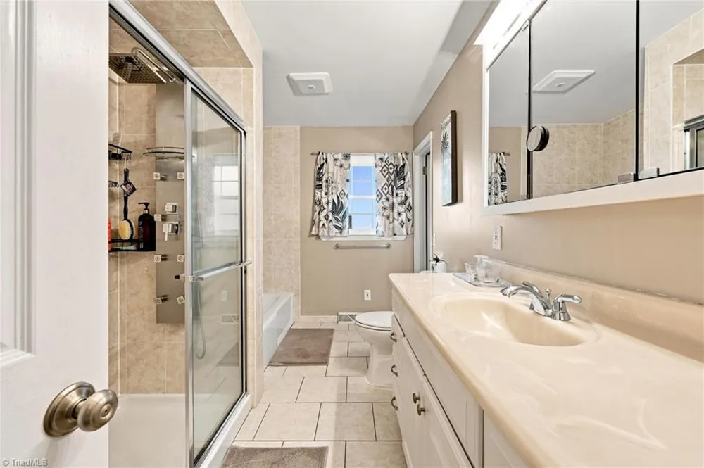 1008 Augusta Court Kernersville, NC 27284