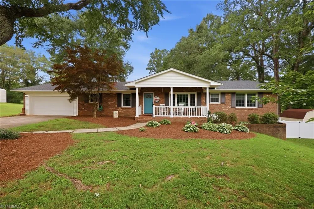 1008 Augusta Court Kernersville, NC 27284