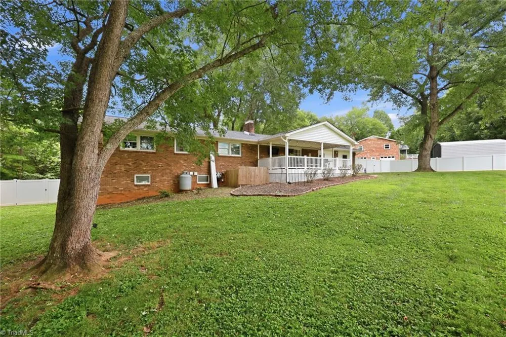 1008 Augusta Court Kernersville, NC 27284