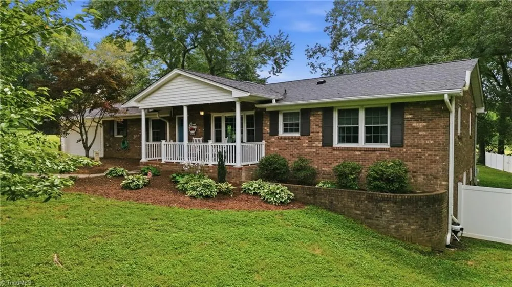1008 Augusta Court Kernersville, NC 27284
