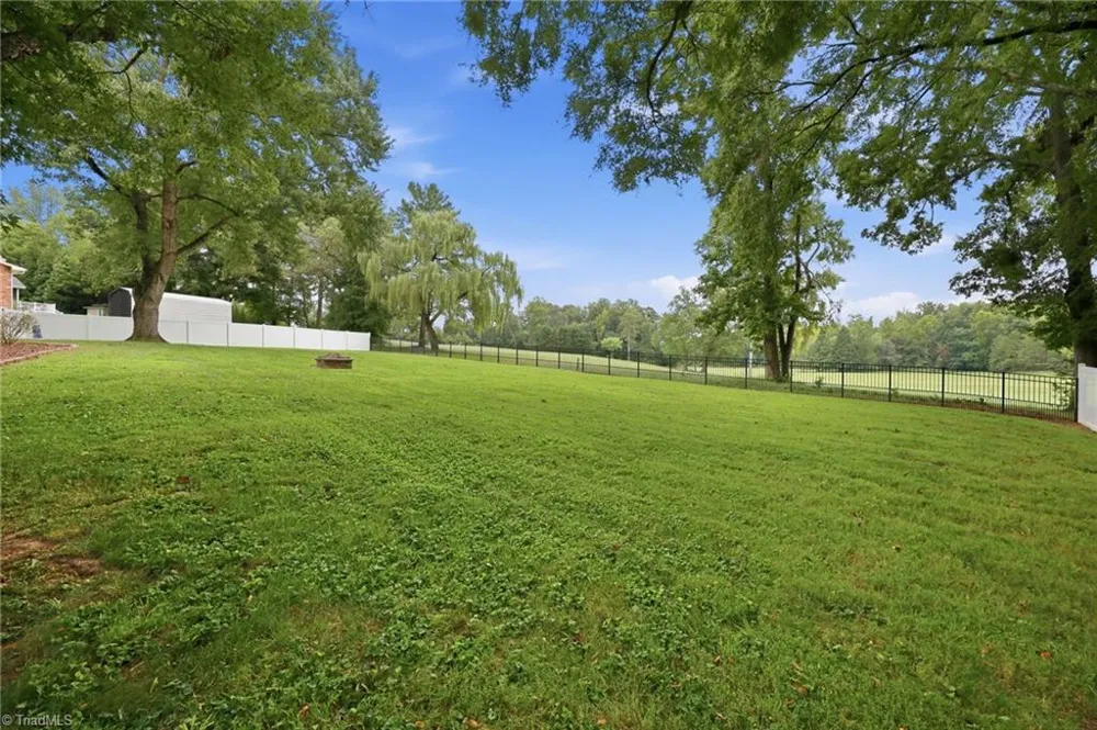 1008 Augusta Court Kernersville, NC 27284