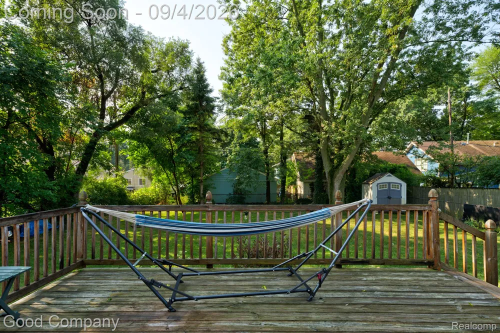 255 Oriole Street Commerce Charter Township, MI 48382