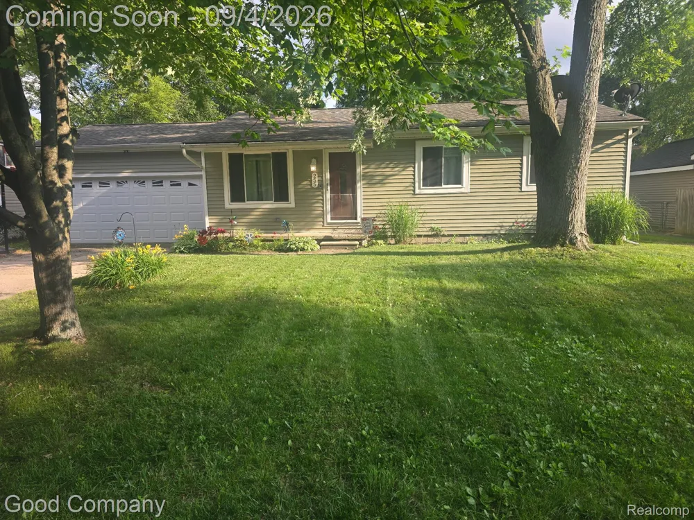 255 Oriole Street Commerce Charter Township, MI 48382