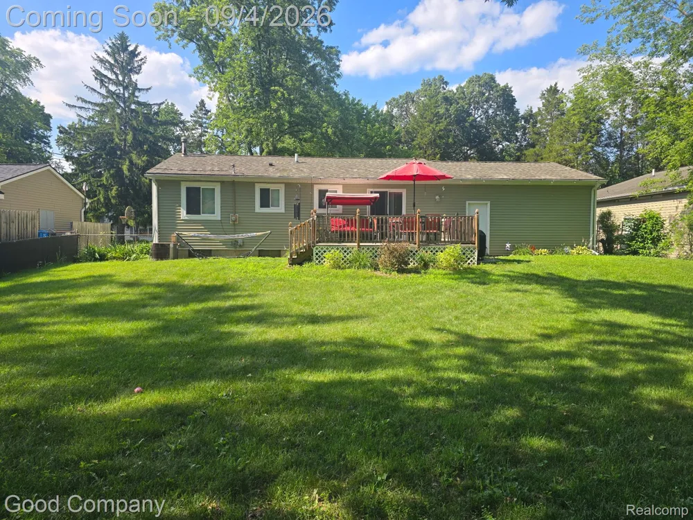 255 Oriole Street Commerce Charter Township, MI 48382