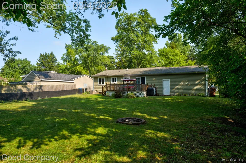 255 Oriole Street Commerce Charter Township, MI 48382