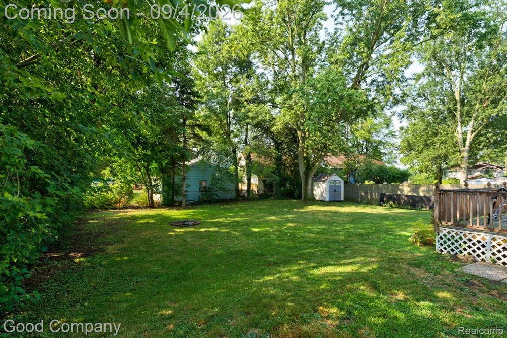 255 Oriole Street Commerce Charter Township, MI 48382
