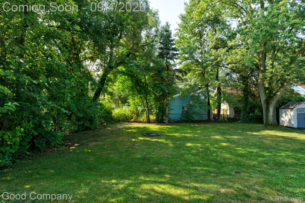 255 Oriole Street Commerce Charter Township, MI 48382