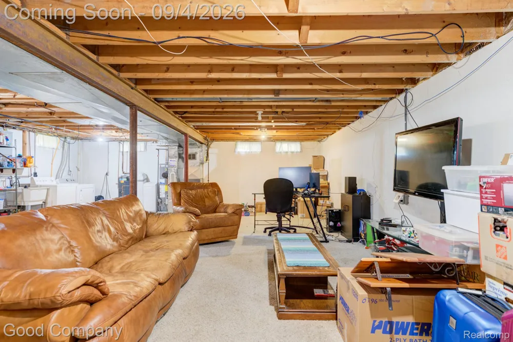 255 Oriole Street Commerce Charter Township, MI 48382