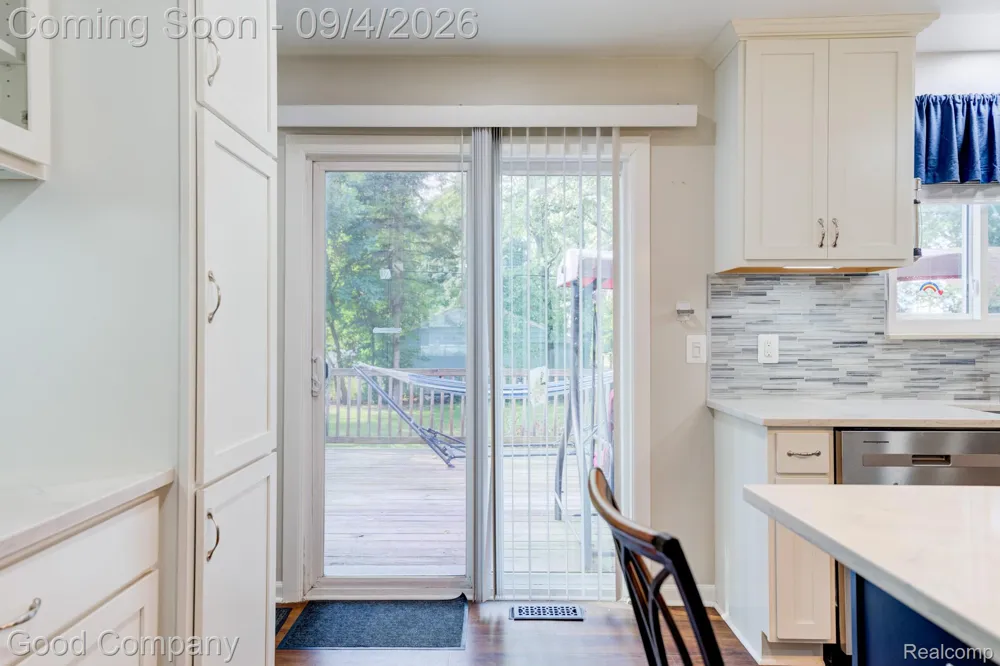 255 Oriole Street Commerce Charter Township, MI 48382