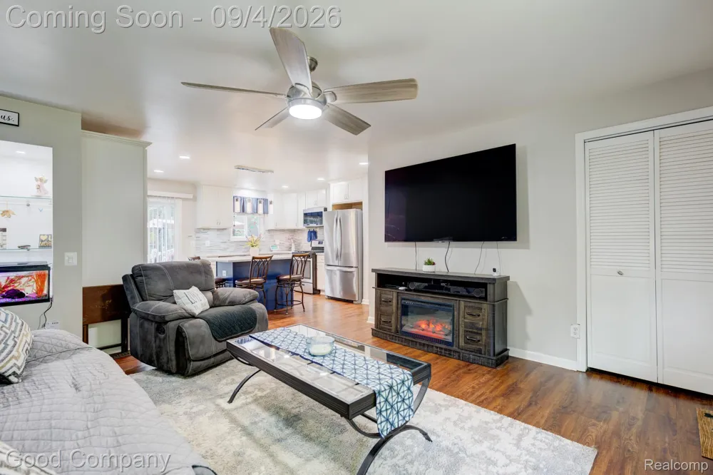 255 Oriole Street Commerce Charter Township, MI 48382