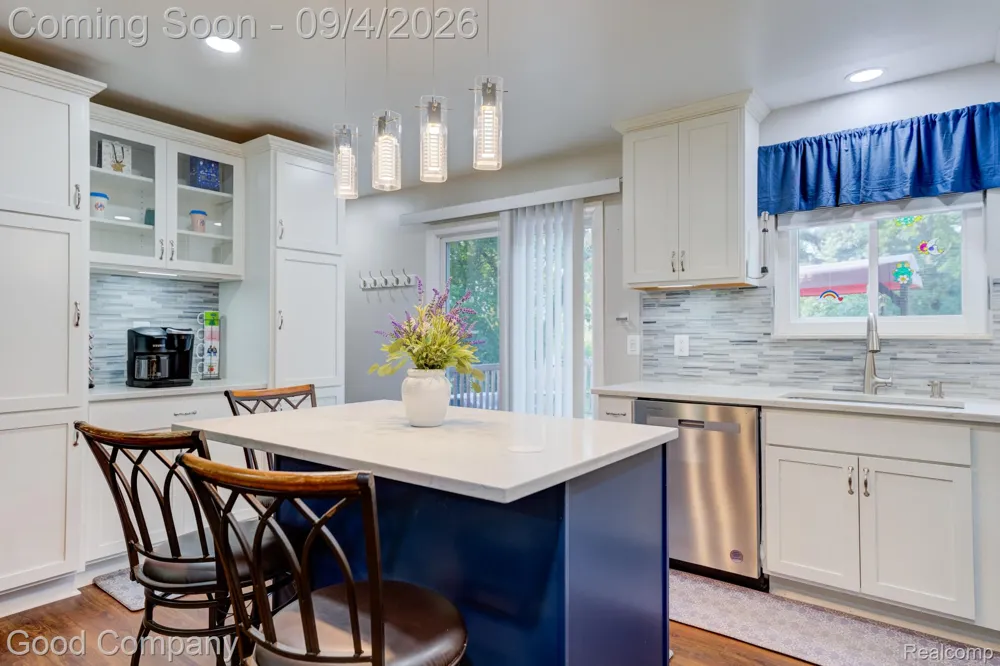255 Oriole Street Commerce Charter Township, MI 48382