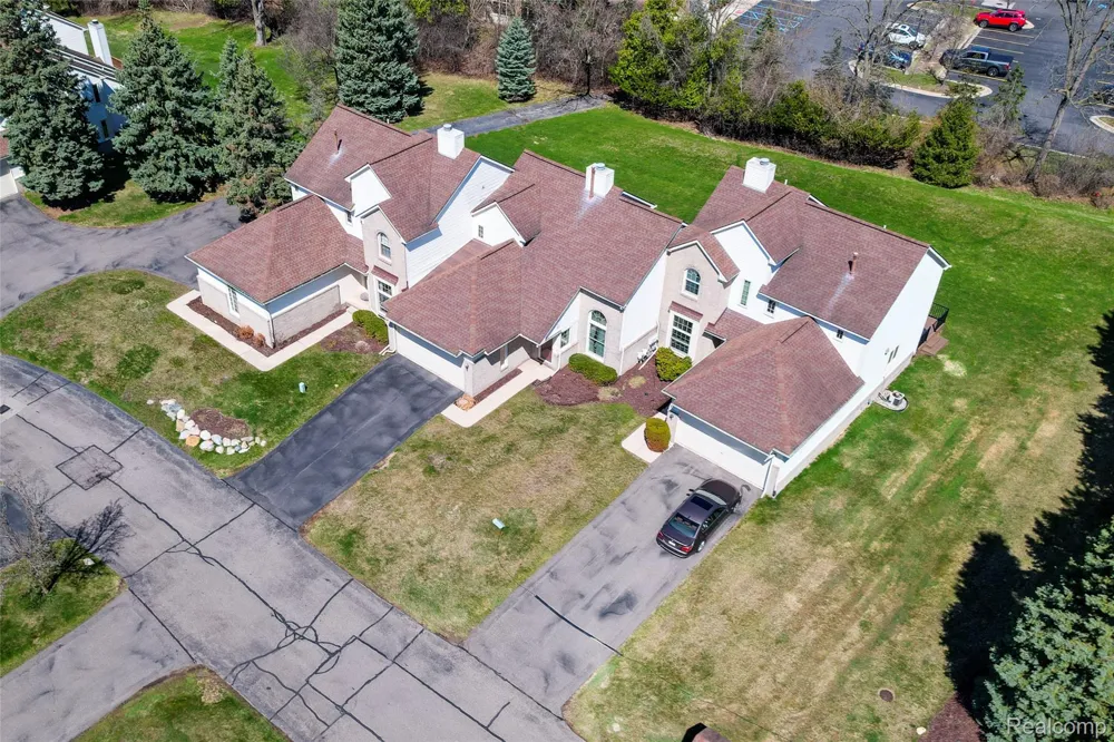 43470 Algonquin Drive Novi City, MI 48375