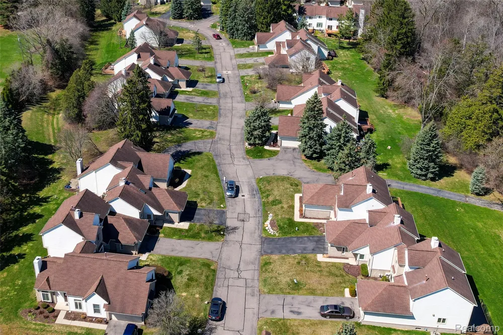 43470 Algonquin Drive Novi City, MI 48375
