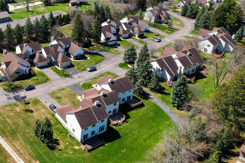 43470 Algonquin Drive Novi City, MI 48375