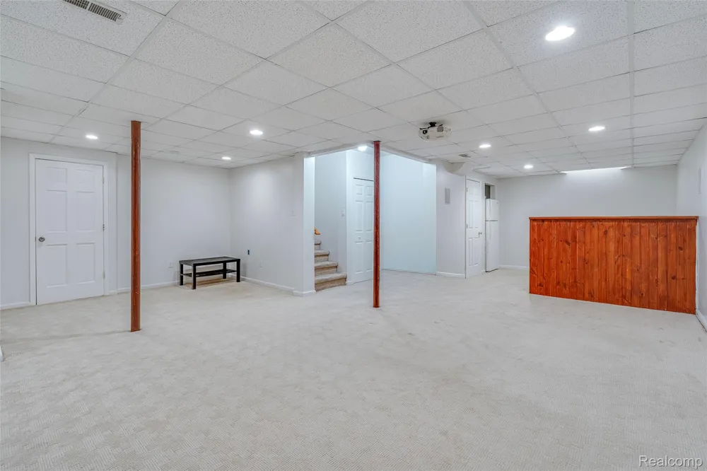 43470 Algonquin Drive Novi City, MI 48375