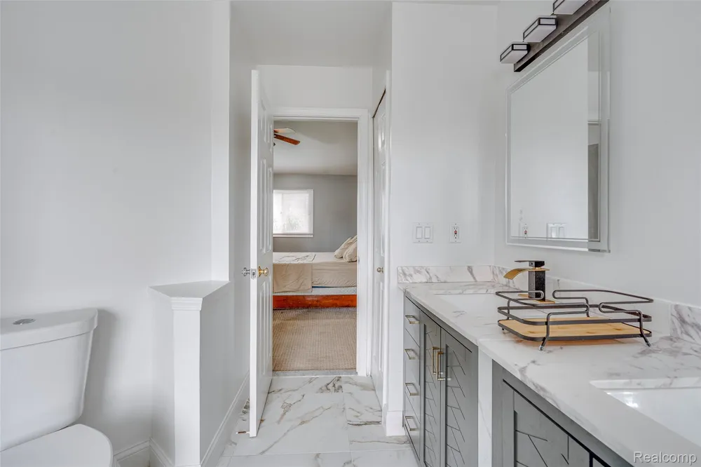 43470 Algonquin Drive Novi City, MI 48375