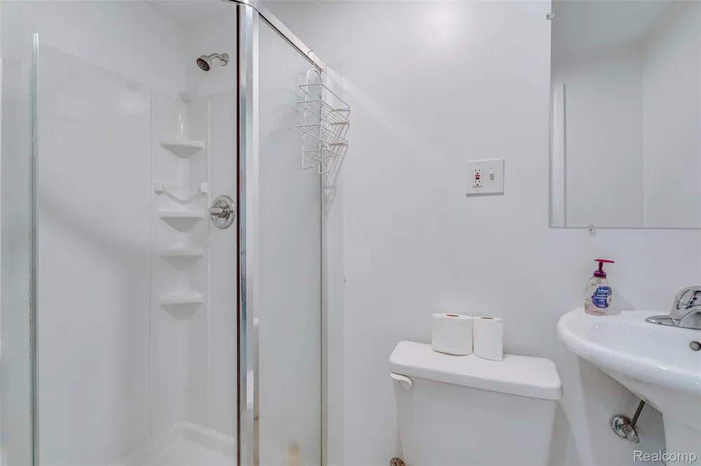 43470 Algonquin Drive Novi City, MI 48375