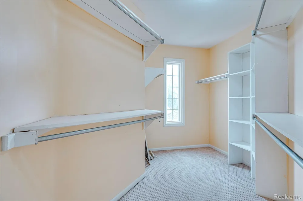 43470 Algonquin Drive Novi City, MI 48375