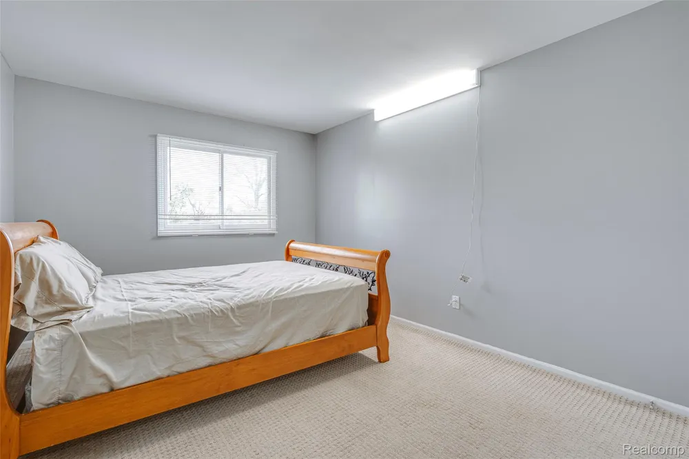 43470 Algonquin Drive Novi City, MI 48375