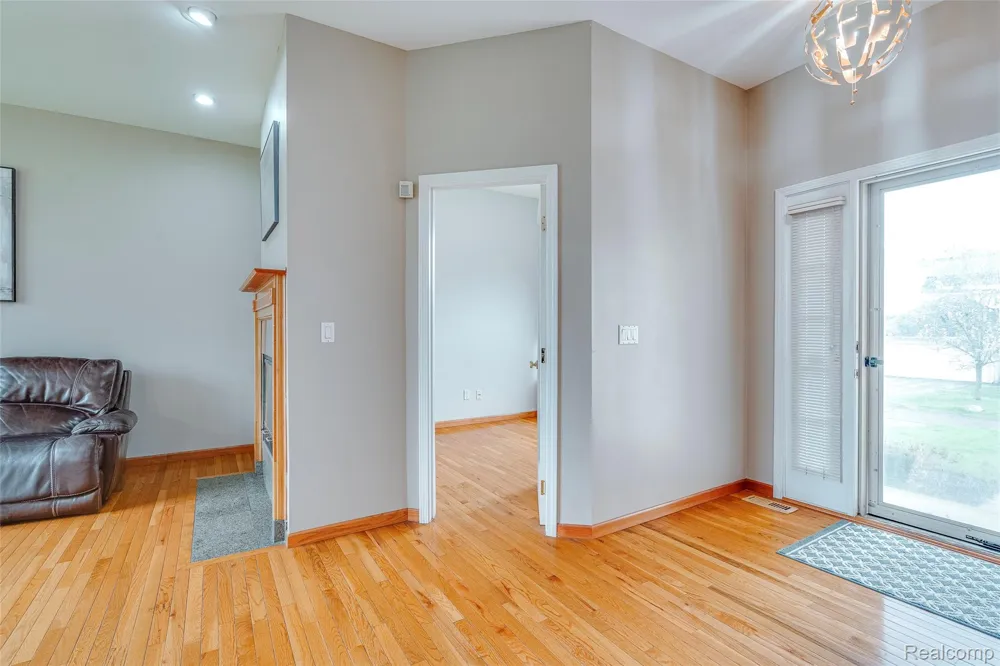 43470 Algonquin Drive Novi City, MI 48375