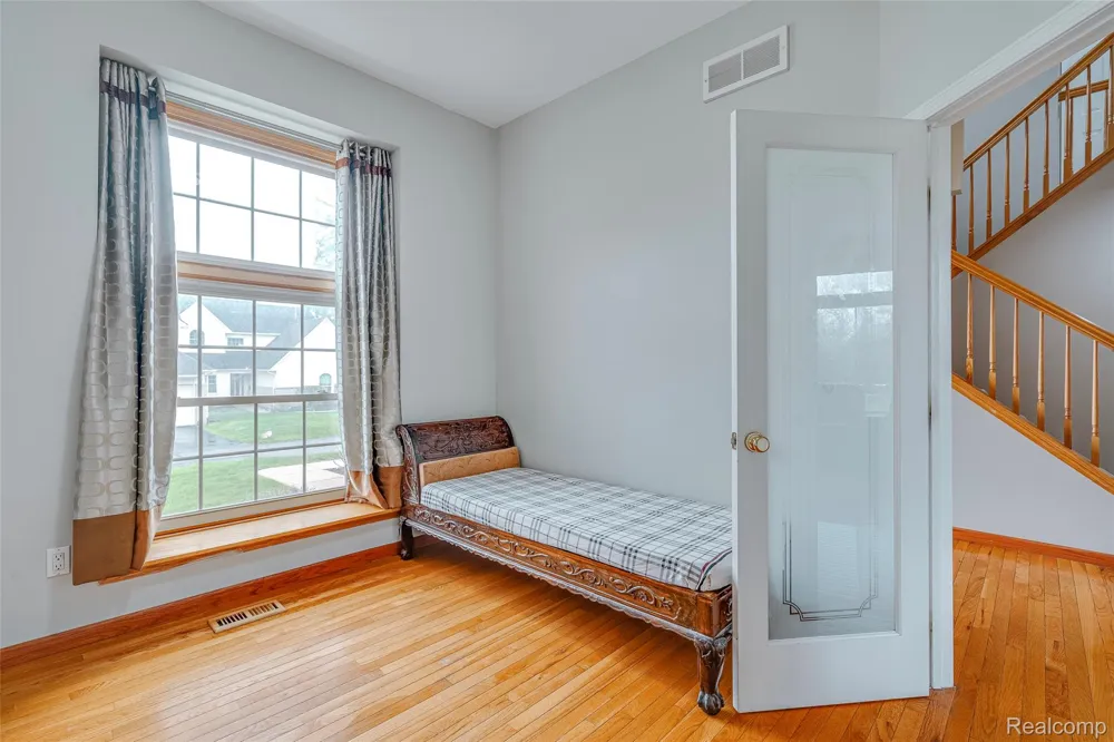 43470 Algonquin Drive Novi City, MI 48375