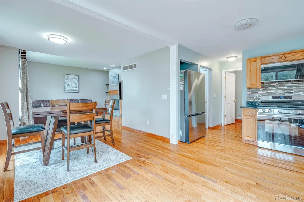 43470 Algonquin Drive Novi City, MI 48375