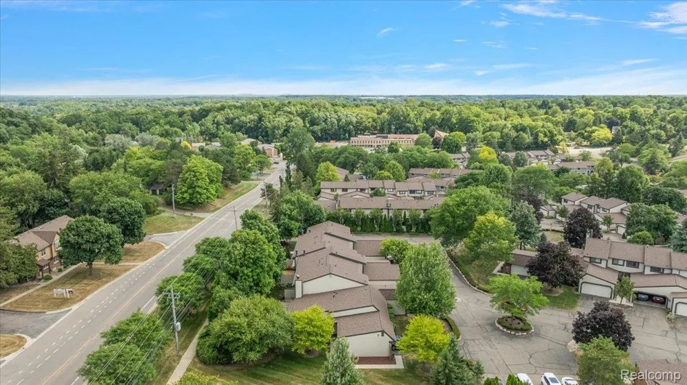 1254 Charleston Court Northville City, MI 48167