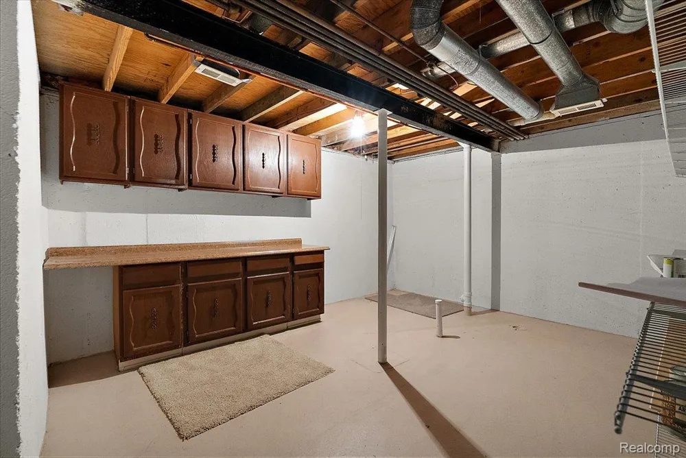 1254 Charleston Court Northville City, MI 48167