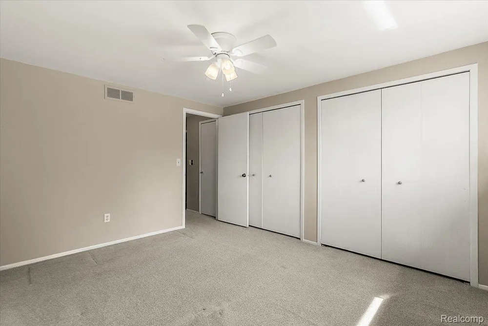 1254 Charleston Court Northville City, MI 48167
