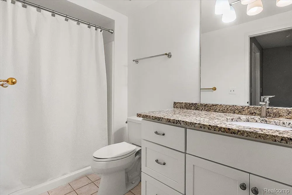 1254 Charleston Court Northville City, MI 48167