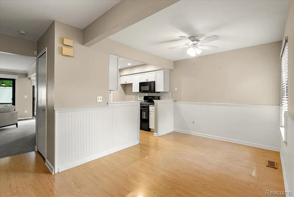 1254 Charleston Court Northville City, MI 48167