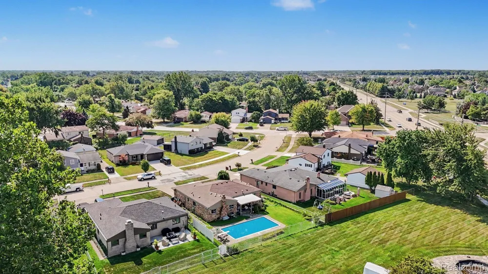 15299 Brandy Lane Macomb Township, MI 48044