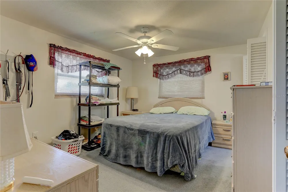 7703 LAKESIDE BOULEVARD Tampa, FL 33614
