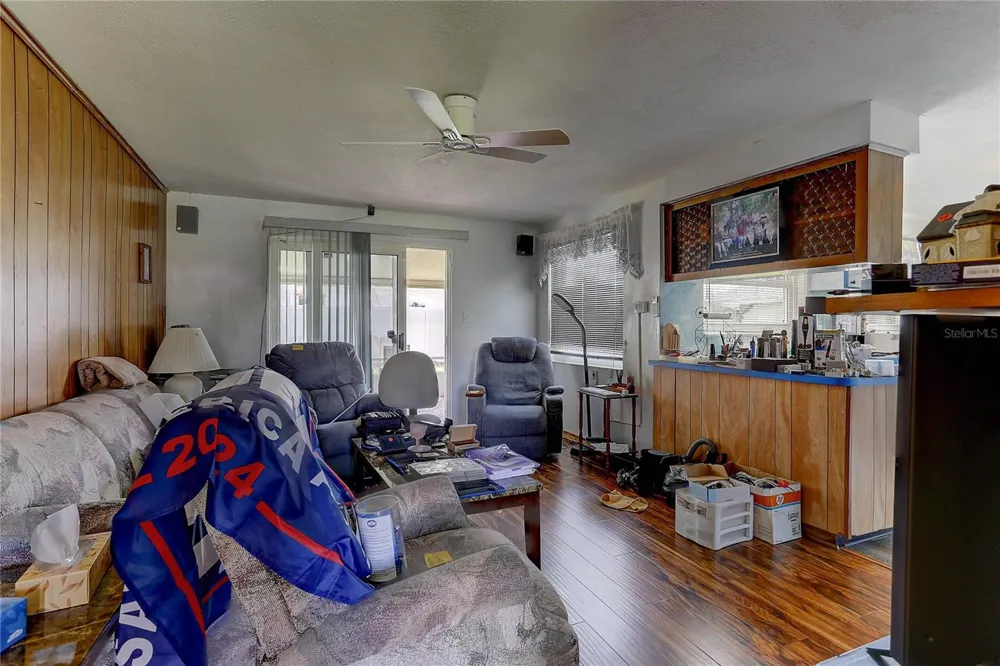 7703 LAKESIDE BOULEVARD Tampa, FL 33614