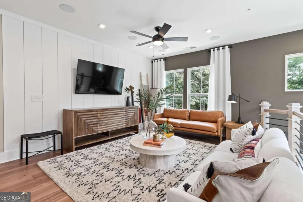 1926 Rogers CT Atlanta, GA 30318