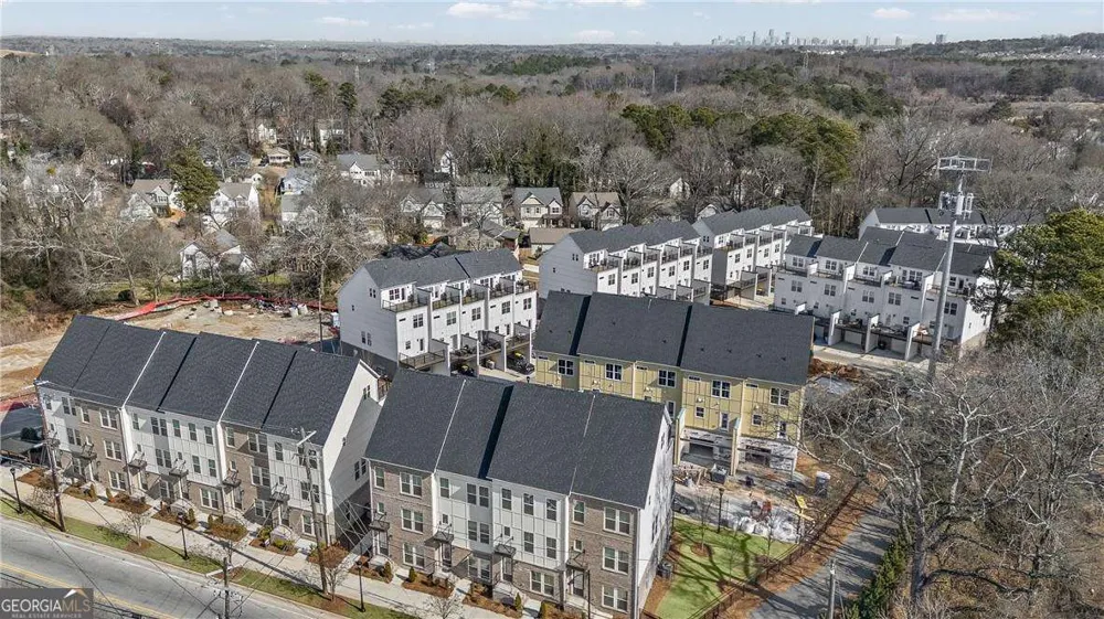 1926 Rogers CT Atlanta, GA 30318