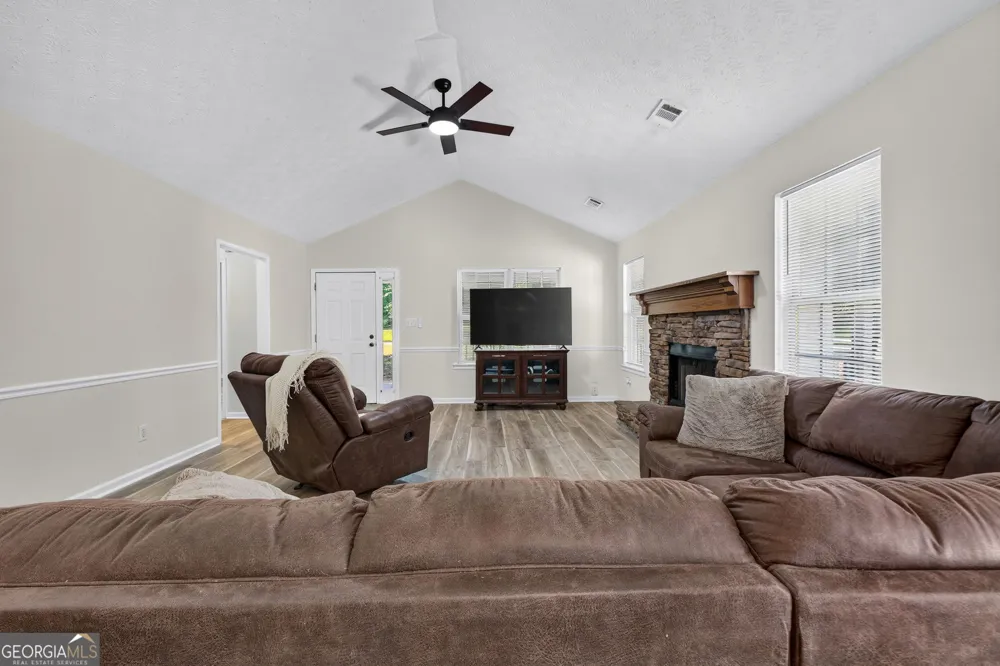 165 Irwin DR McDonough, GA 30252