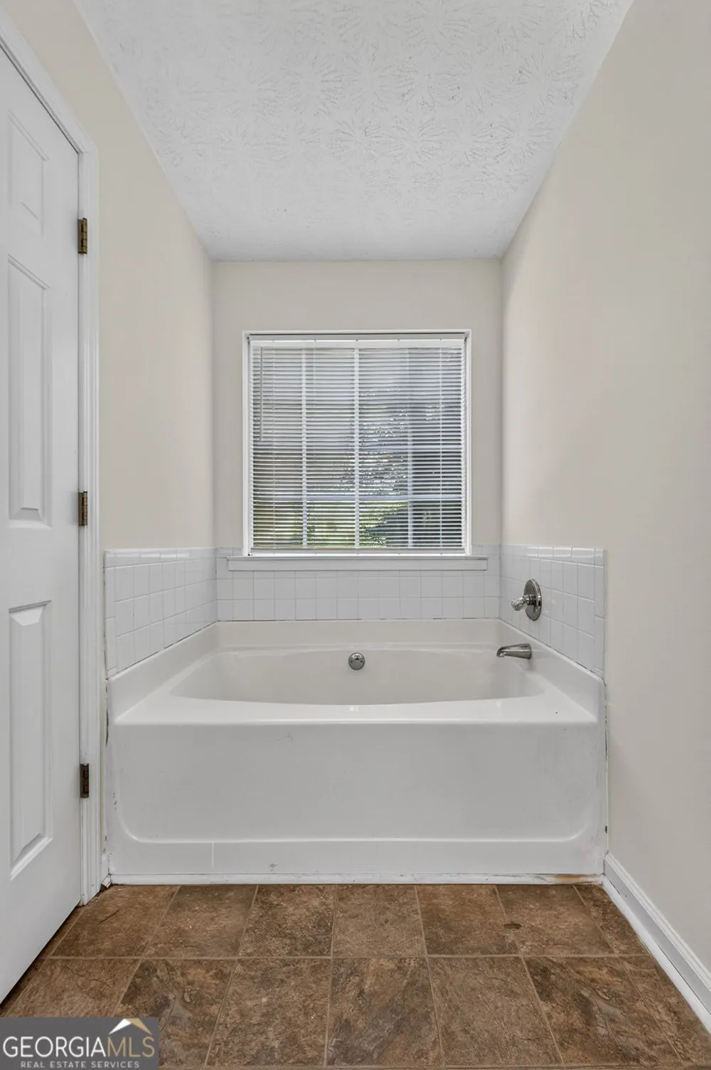 165 Irwin DR McDonough, GA 30252