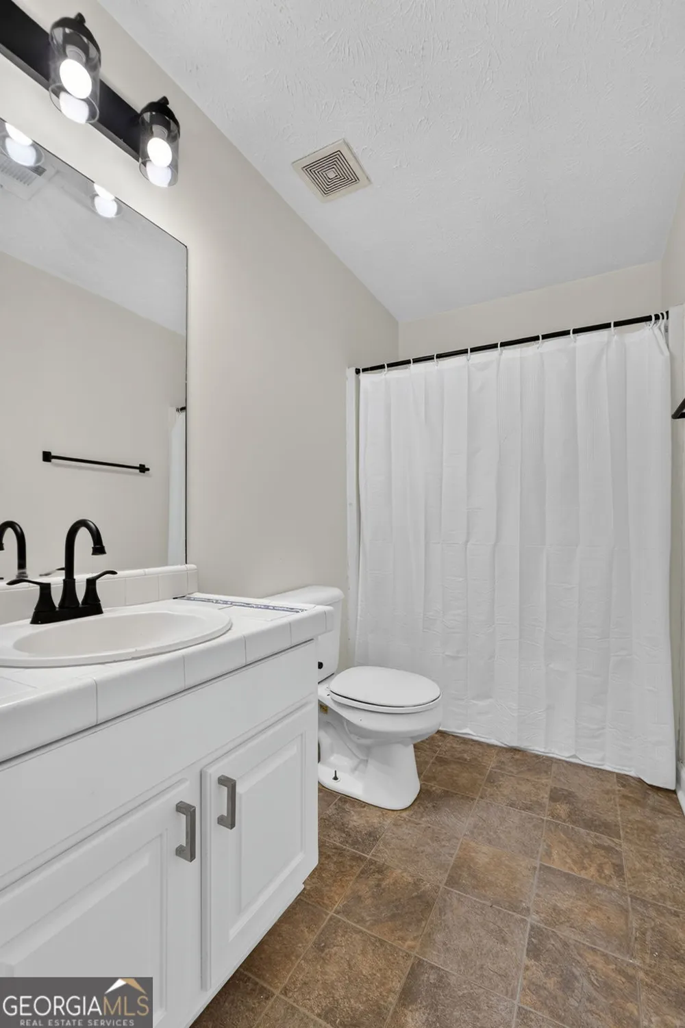 165 Irwin DR McDonough, GA 30252