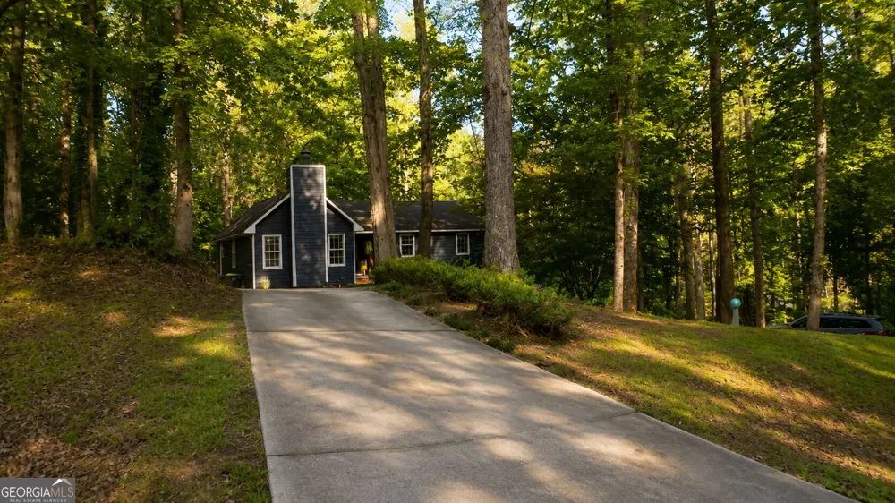 125 Maple PL Fayetteville, GA 30215