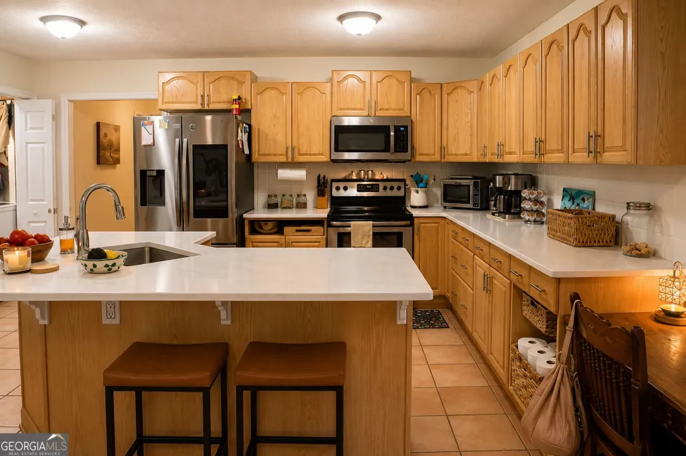 125 Maple PL Fayetteville, GA 30215