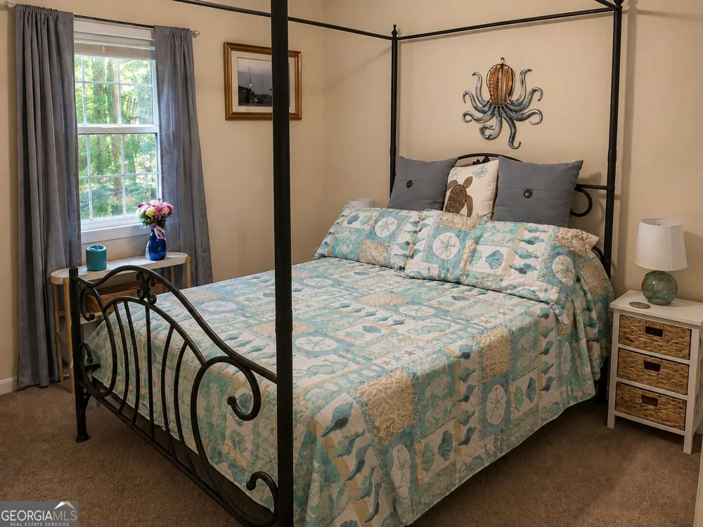 125 Maple PL Fayetteville, GA 30215